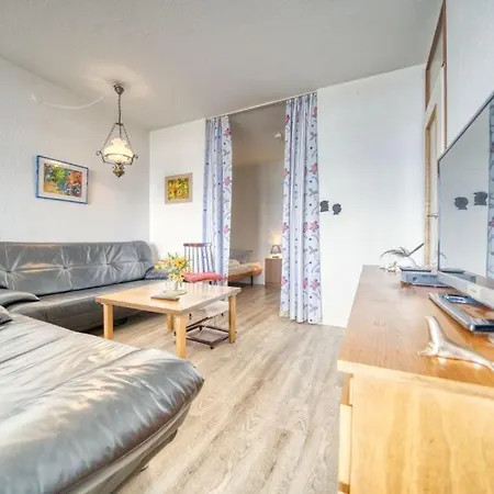- Haus M, App 0m0802 *