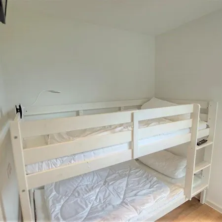 - Haus M, App 0m0802 *